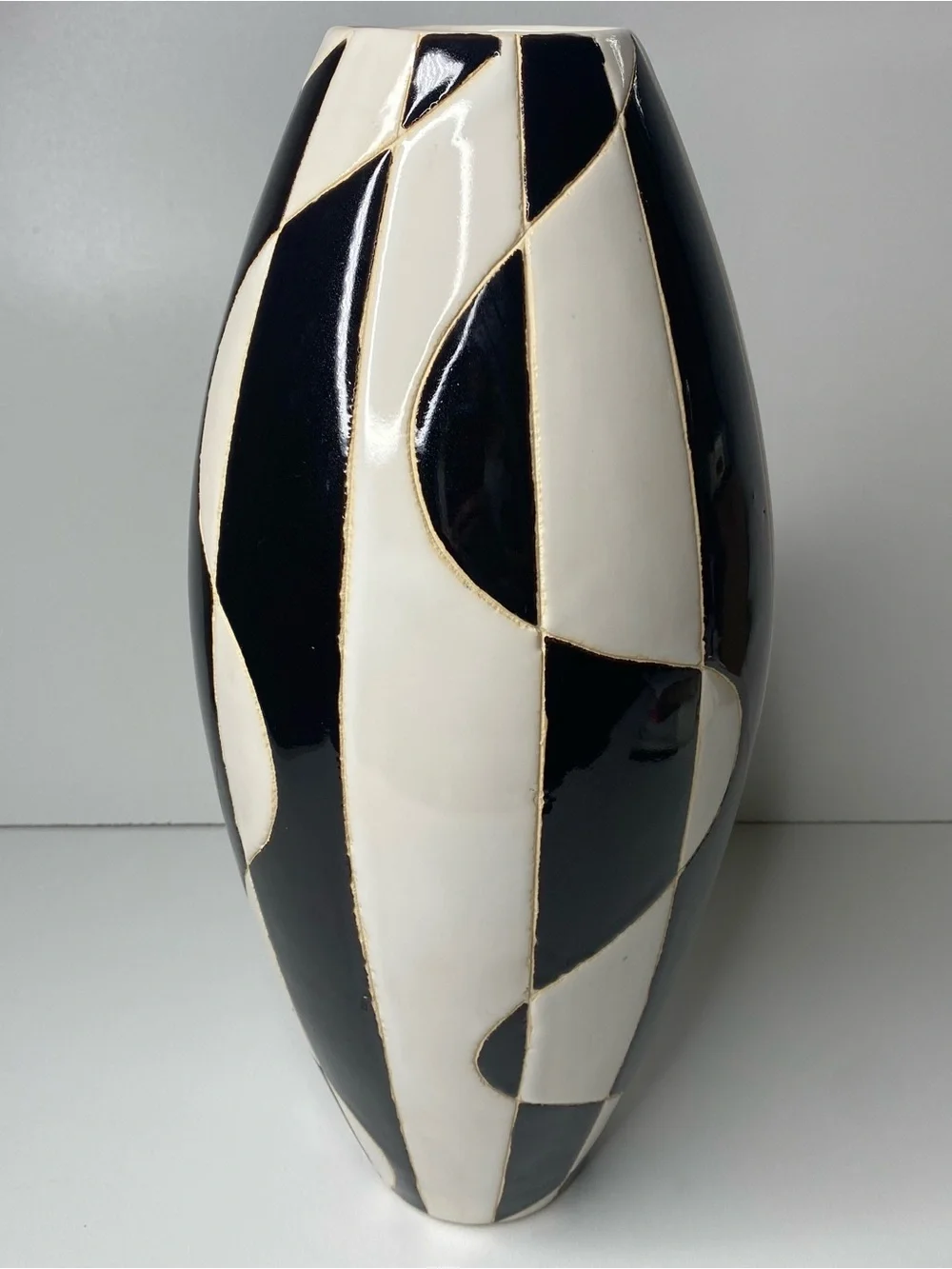 Vintage Mid-century Modern Black and White Ceramic Geometric Vase - Picture 2 of 16